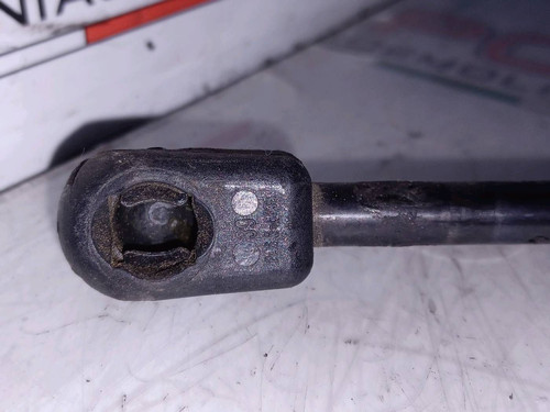 Stoßdämpferstange für die vordere Motorhaube  VOLKSWAGEN POLO 3a Serie 1.6 Ber.