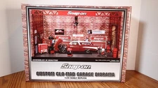 NEW Snap-On Custom Glo-Mad Garage Diorama 1:24 Scale Crown Premiums -24081625