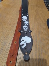 Black Leather Guitar Strap (Skulls)