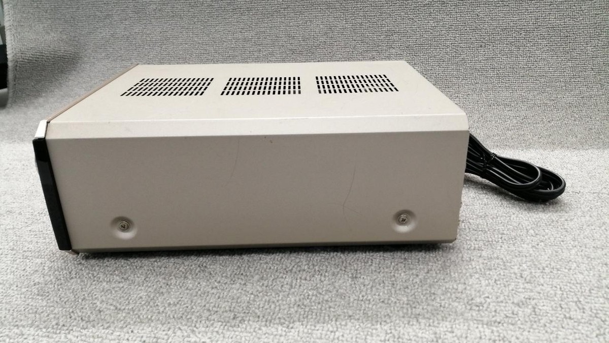 YAMAHA RX-E100 Compact AM/FM Stereo Receiver 40W/ch 6Ω Natural