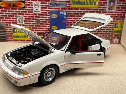 1/18 GMP 1988 Ford Mustang GT White Red Interior 19001 Blemished LPD EXCL #303 - Picture 14 of 16