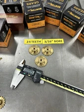 1 BOSTON GEAR BRONZE LADDER CHAIN SPROCKET 24 TEETH 1A PITCH- .185" -BORE .1875"