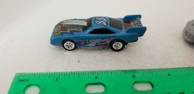 2000 Moose Mountain Toy Company M.M.T.L. Racing Champion #88 Blue Race Car
