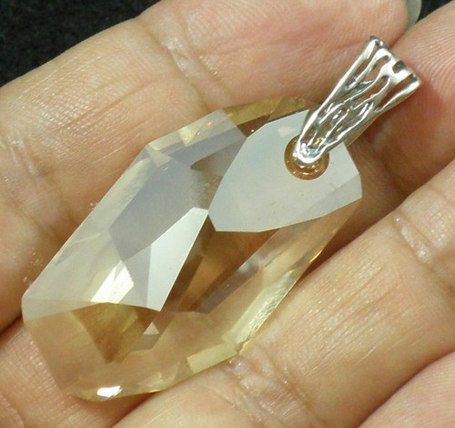 Avilagems Swarovski Crystal Golden Shadow .925 Sterling Silver Meteor Pendant - Picture 3 of 4