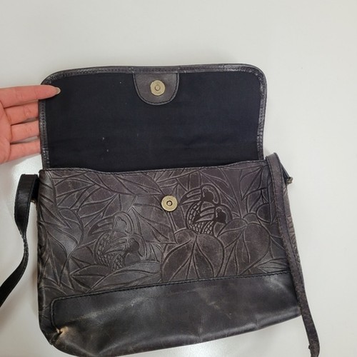 Vintage Debra Lynne Tooled Leather Shoulder Bag Toucan Leaf Flap Closure Smooth - Picture 7 of 12