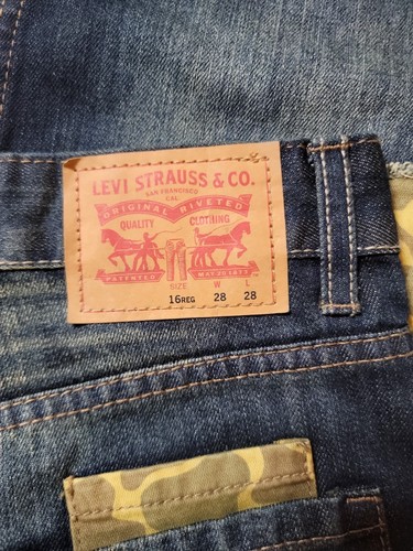 Levi's Women's Jeans 569 Loose Straight Size 16 Reg (28x28) Sewn Patches Camo - Picture 8 of 12