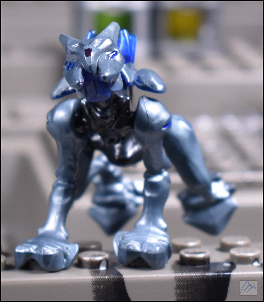 HALO MEGA BLOKS PROMETHEAN FORERUNNER BLUE CRAWLER ALPHA