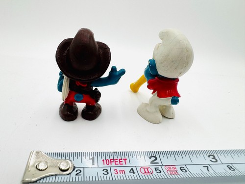 Dos Figuras Pitufos Juguete Schleich Peyo Flautista Flauta y Vaquero De Colección 1978 1981 - Imagen 2 de 10
