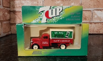 LLEDO FORD CANVAS TRUCK FOR 7UP MINT/BOXED Retro Markenverpackung 