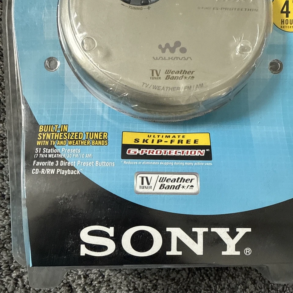 Reproductor de CD portátil Sony D-FJ041 Walkman sintonizador AM/FM plateado sellado de fábrica Foto 2 de 4