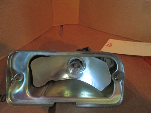 NEW GENUINE TOYOTA clearance light housing KOITO 14-41r JAPAN - Picture 3 of 5