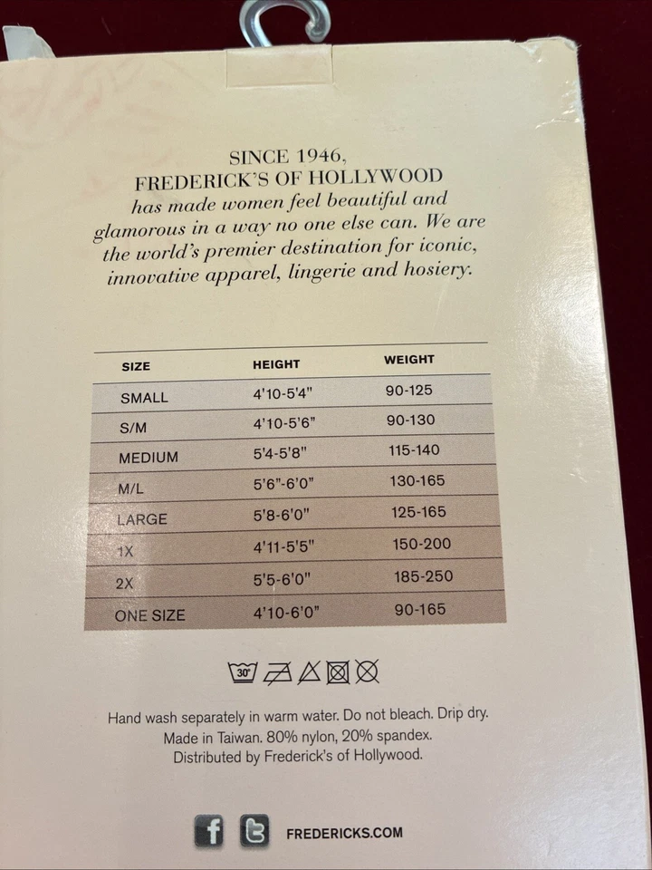 Top de encaje de red negro con costura trasera de Fredricks of Hollywood talla S/M. Foto 4 de 4