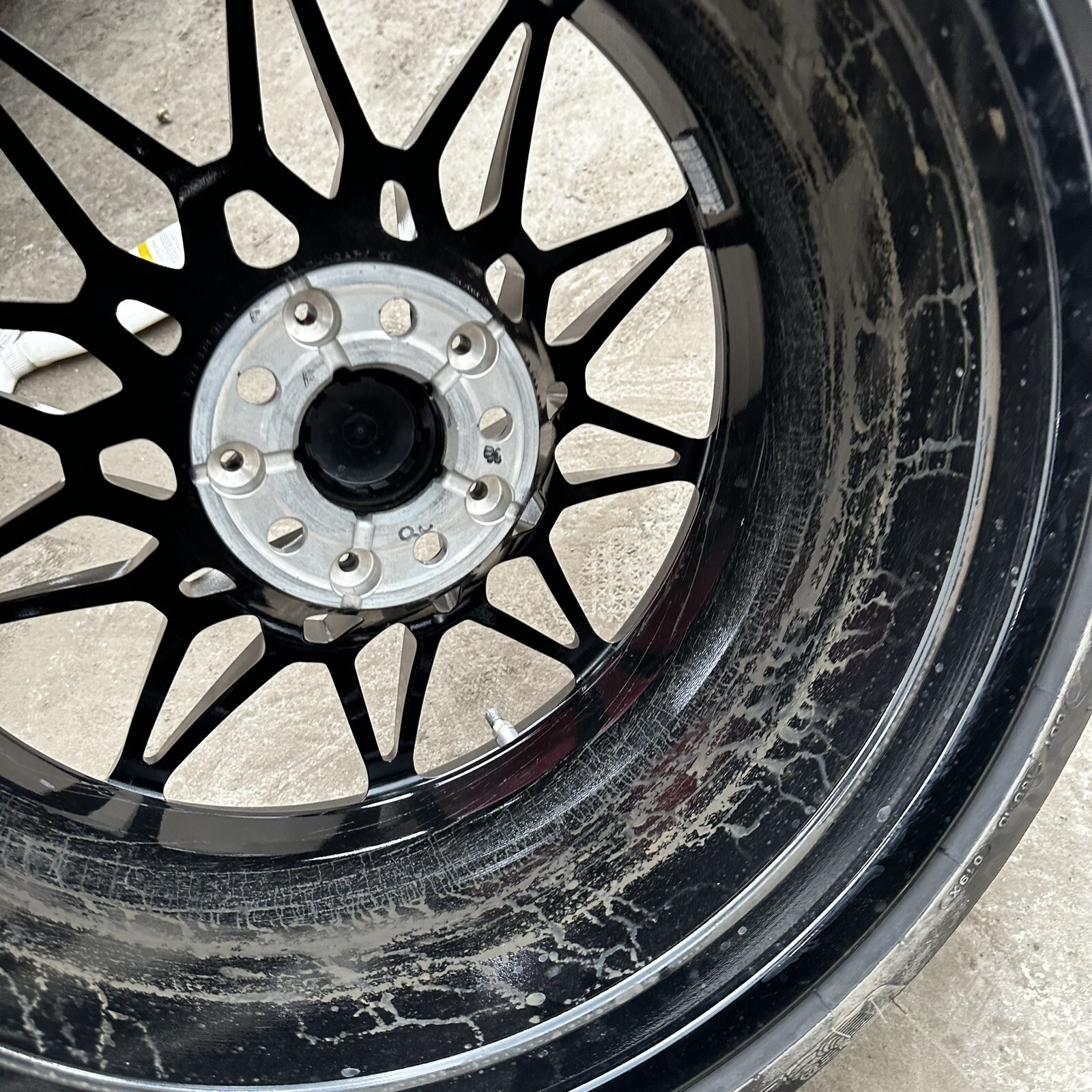 genuine-front-19-bmw-m3-g80-g81-m4-g82-g83-826m-alloy-wheel-michelin