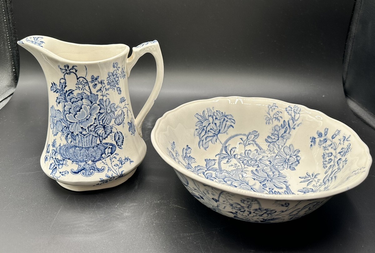 Vtg Staffordshire Alfred Meakin Charlotte Blue White Pitcher Jug