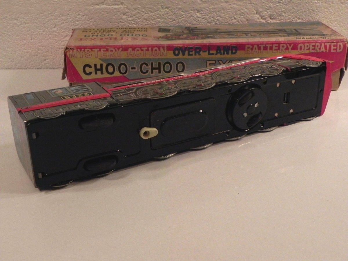 CIRCUIT LOCOMOTIVE A piles a vapeur - BRIO World - 36017 - Circuit en