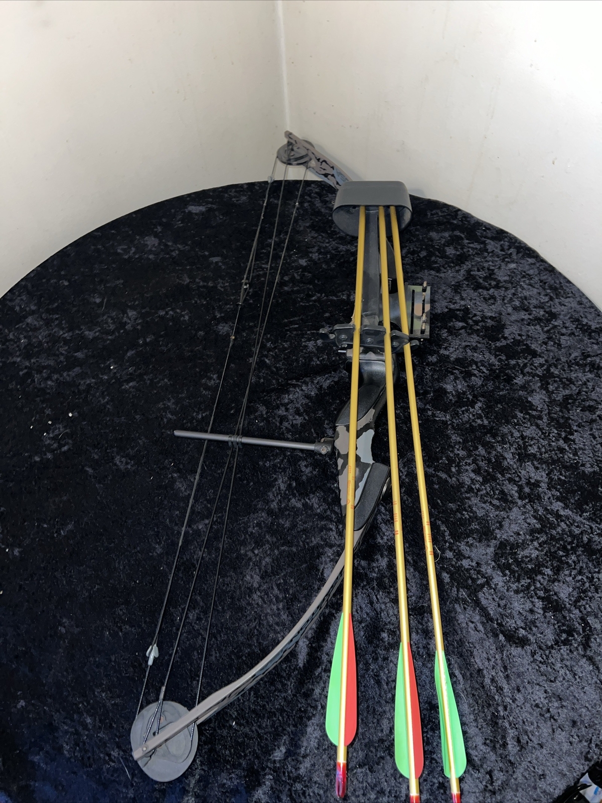 Darton Ranger Compound Bow Adjustable Range With Arrows | eBay