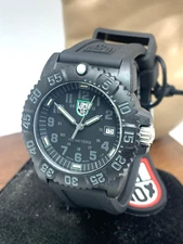 Luminox Unisex Watch X2.2072 G Sea Lion Swiss Quartz Black Rubber Strap 37mm