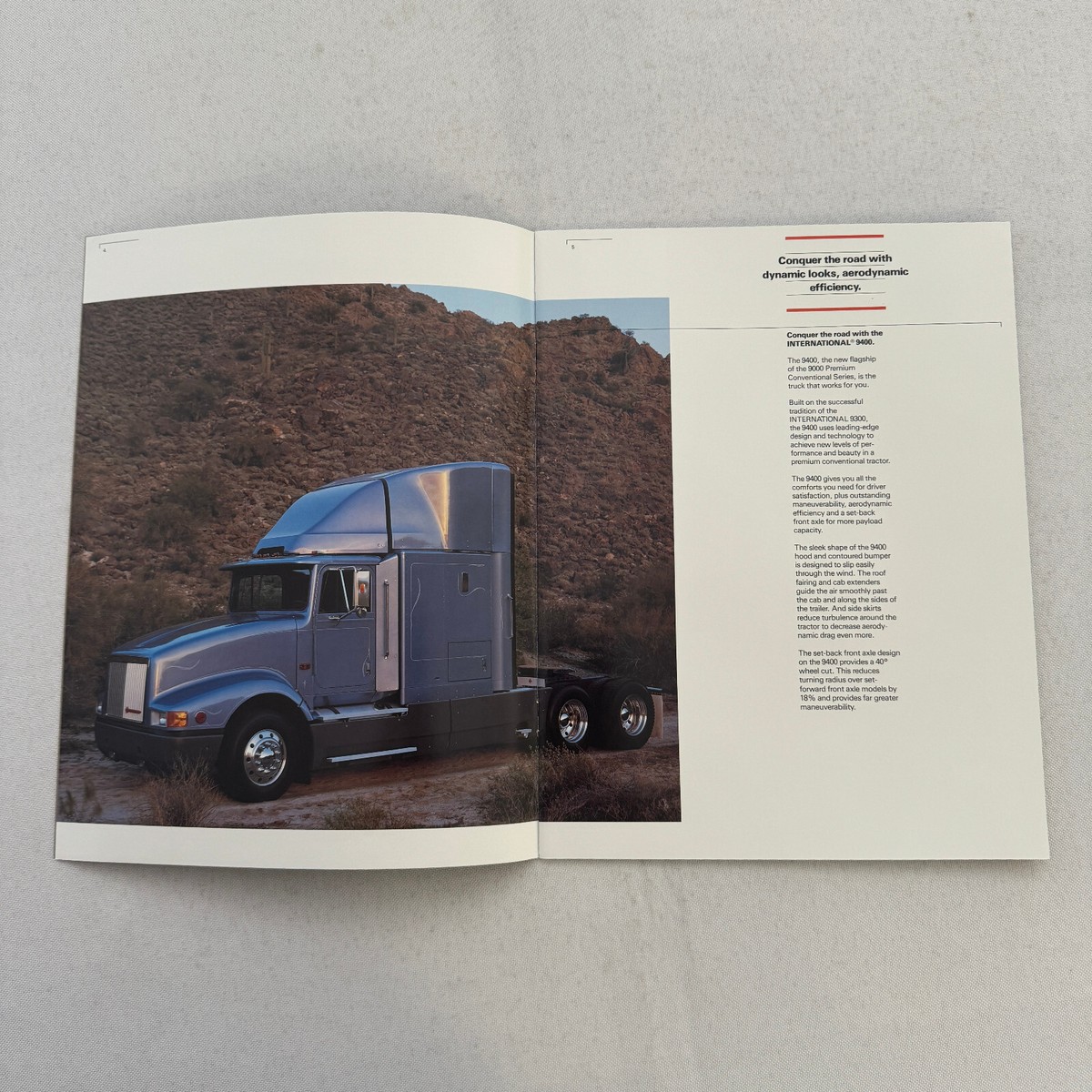 洋書 INTERNATIONAL TRUCKS origin.jpg
