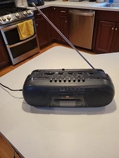 Vintage Seiko Instruments Inc SKC-3RX Compact Boombox AM/FM Cassette Stereo 