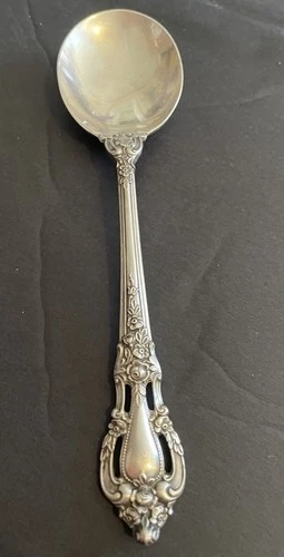 Eloquence by Lunt Sterling Silver Cream Soup Spoon 6 1/4" Flatware. 49 Gr