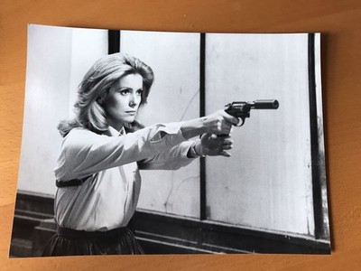 HÖREN ANSEHEN - Catherine DENEUVE - FILMFOTO 18x24