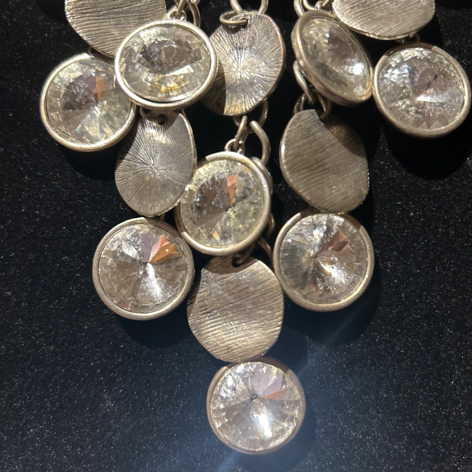 Collar y Pendientes Diseño Premier Discos Tono Plata Y Diamantes Vidrio Foto 3 de 4