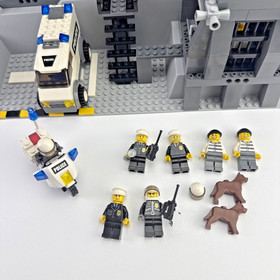LEGO 7237 Police Station City 2005 Guaranteed 100% Complete w/ Instructions
