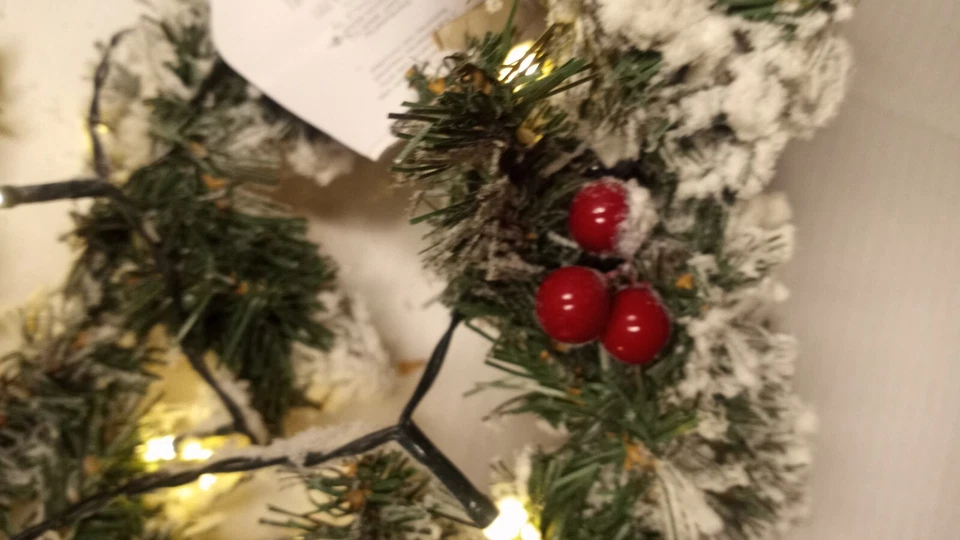 Flocked Christmas Garland 6ft w/ 35 LEDs, Pine Cones Holiday Decor~New - Image 2 of 4