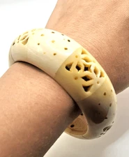 antique bovine water buffalo carved bangle bracelet 8inm Chunky bohemian