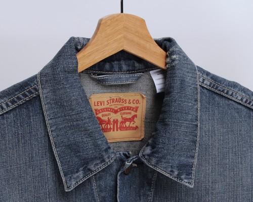 Mens LEVIS Blue Denim Jeans Trucker Distressed Metal Button Jacket Size XL - Picture 3 of 19