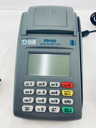 ⭐️⭐️⭐️⭐️⭐️ First Data FD100 001078064 Credit Card Terminal Machine with Cable - Picture 2 of 4