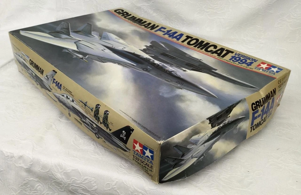 Tamiya Grumman F-14A Tomcat Version19 Plastic Model - Image 2 of 4