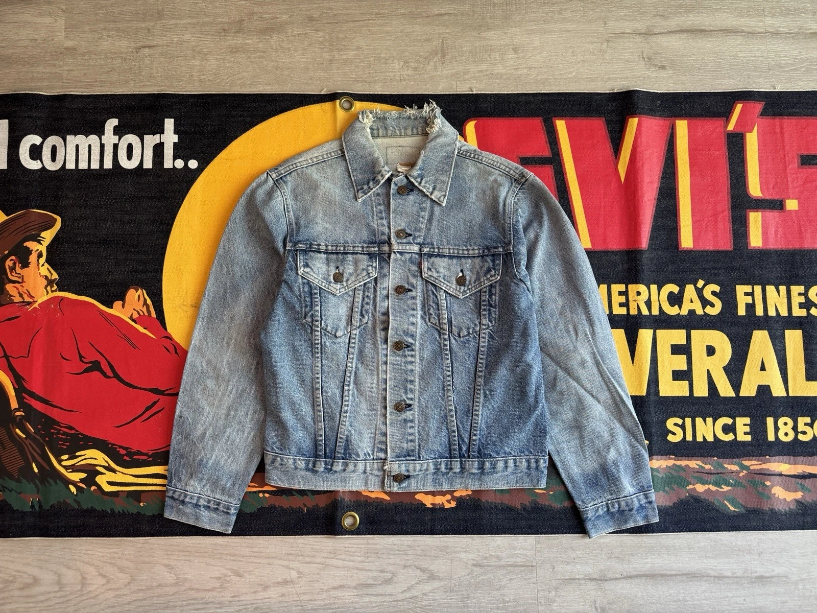 Levi’s 70505 0217 USA Made Denim Jacket – Size 38
Opens in a new window or tab