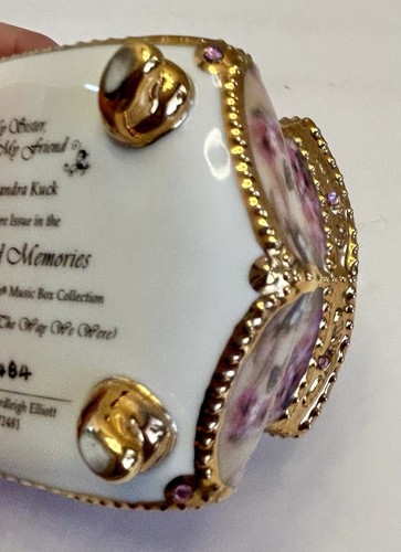My Sister My Friend Porcelain Heirloom Music Box By Sandra Kuck Shared Memories - Picture 10 of 12