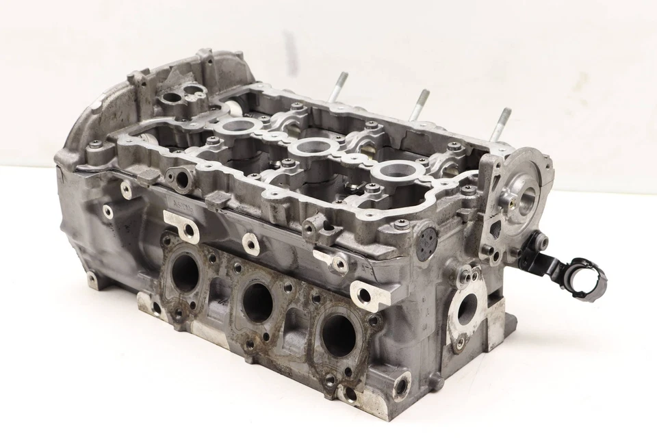 2011-2018 PORSCHE CAYENNE 3.0L - 右发动机气缸盖 958104015 — 第 3/4 张图片