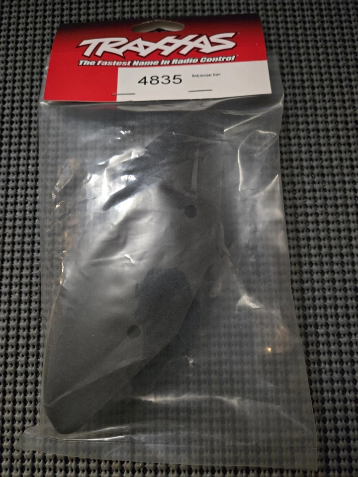 Traxxas Nitro 4Tec 0.15 2.5 2.5R 3.3 前身保险杠泡沫 Traxxas 4Tec — 第 2/4 张图片