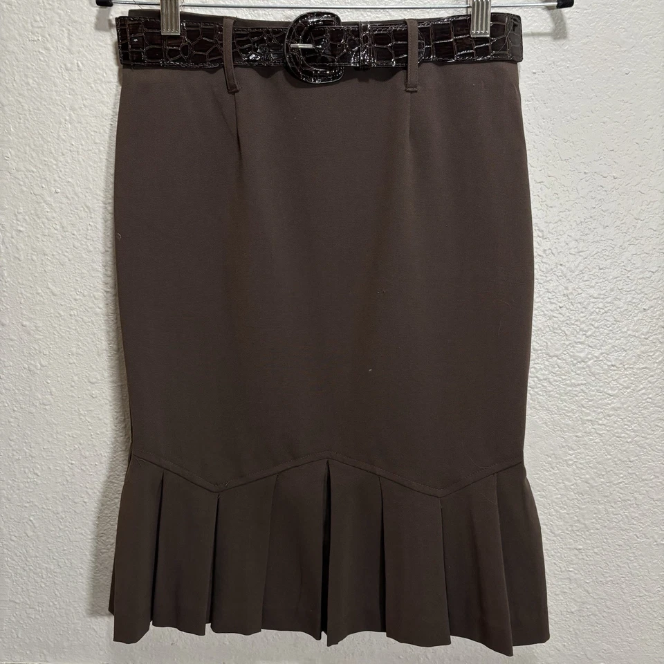 Saia Midi Vintage A. Byer Cinto Camadas Em Relevo Marrom Tamanho 3 - Imagem 3 de 4