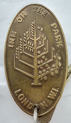 Four Seasons Hotel Inn On The Park London, W.I. UK Brass Hotel Room Key #527 Fob