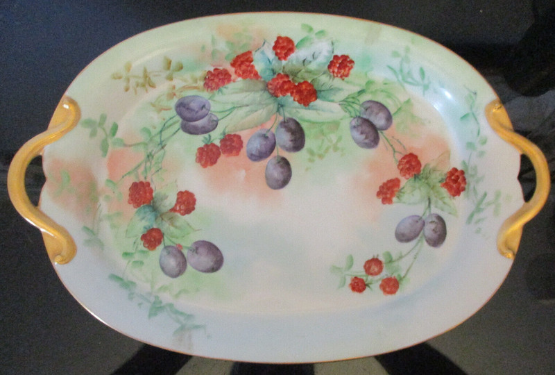 ANTIQUE HAND-PAINTED RASPBERRIES & PLUMS GOLD GDA LIMOGES PORCELAIN TRAY PLATTER