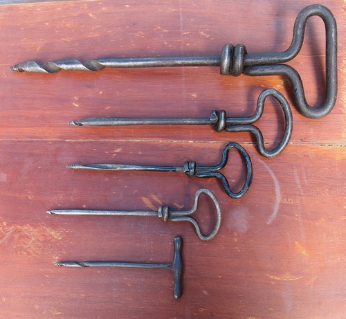 Antico vecchio set vintage di 5 trapani / gimlet a fascio tenuti a mano   - Foto 1 di 7