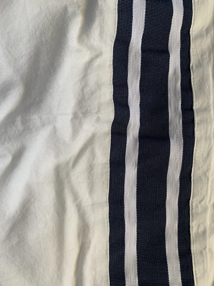 Tahari F/Q Duvet White With Blue Embroidered Border w/2 Shams 100% Cotton 88x84 - Image 4 of 4