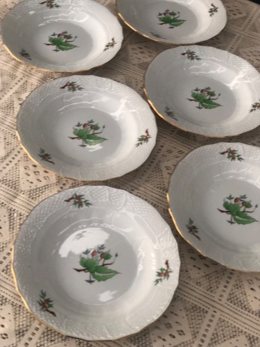 6 Herend 8” Dessert/ Cake / Salad Plates Berrriess & Leaves... Rosehip Pattern