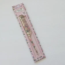 The Vintage Cosmetic Company Pink Fabulously Floral Roses Tail comb