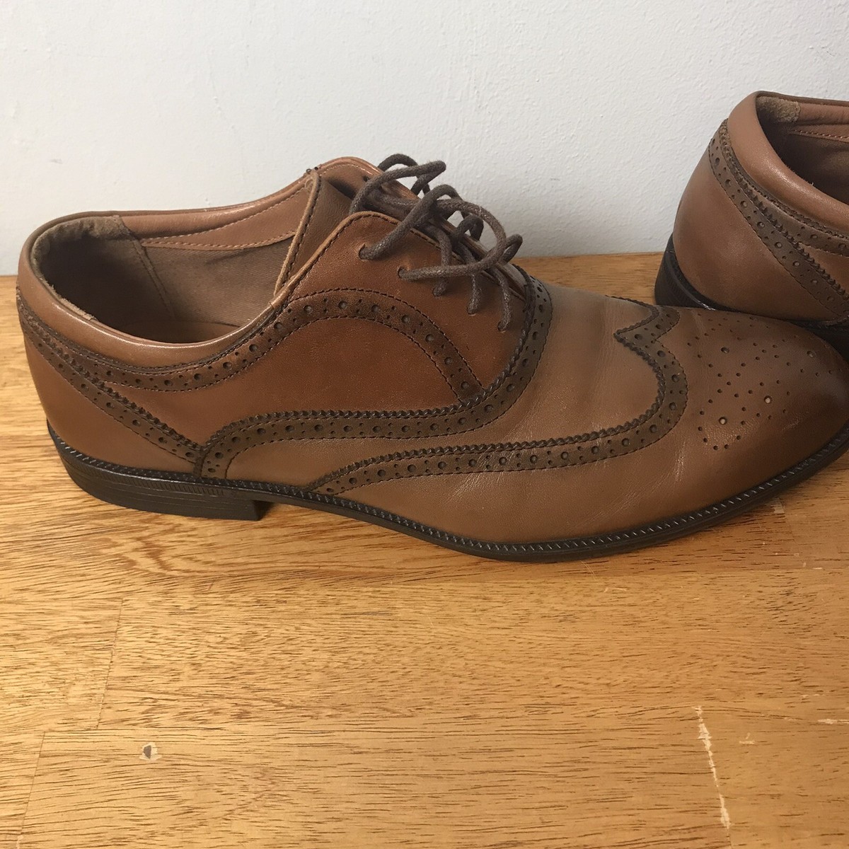 GHBASS&CO:EC Men’s leather Size 12M wing tipdarkbrown shoes  spot on right shoe Amazon.com | G.H. Bass & Co. Men main image 4