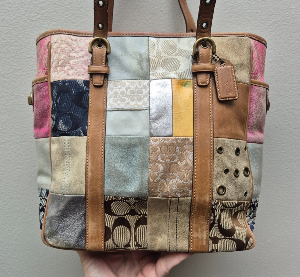 バッグ Y2K COACH Holiday Patchwork Gallery Tote Vintage Coach Holiday Patchwork Gallery Tote Multi-Color B06Q
