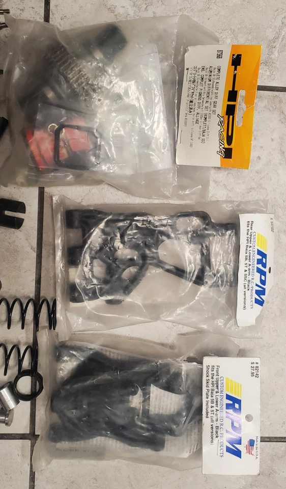 Hpi Baja 5b Complete Differential 87568 And Parts Lot Rpm Arms New And Used - Image 4 of 4