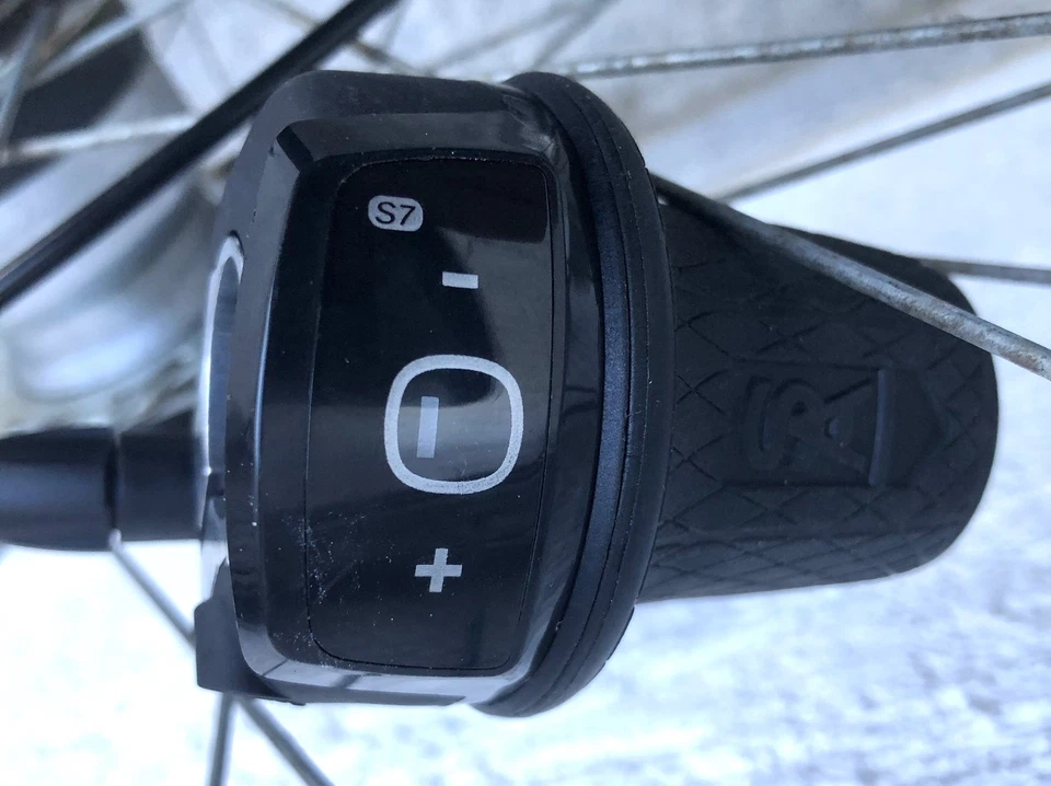 Fahrrad Hinterrad, 28 Zoll, 7-Gang, komplett mit Reifen Schalter Clickbox + Zug - Bild 4 von 4