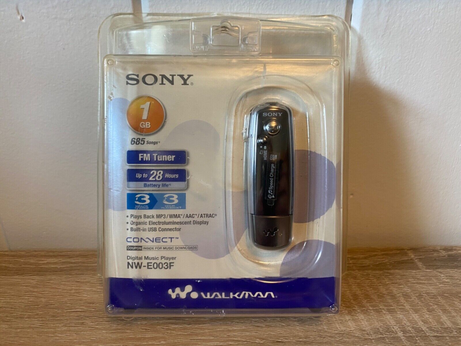 Sony Walkman NWZ-B103F - Digital player - 10 mW - 1 GB - black 