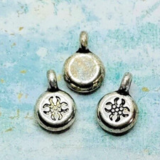 15 pieces - Antique Silver Hill Tribe Flower Charms Pendants Dangles W175