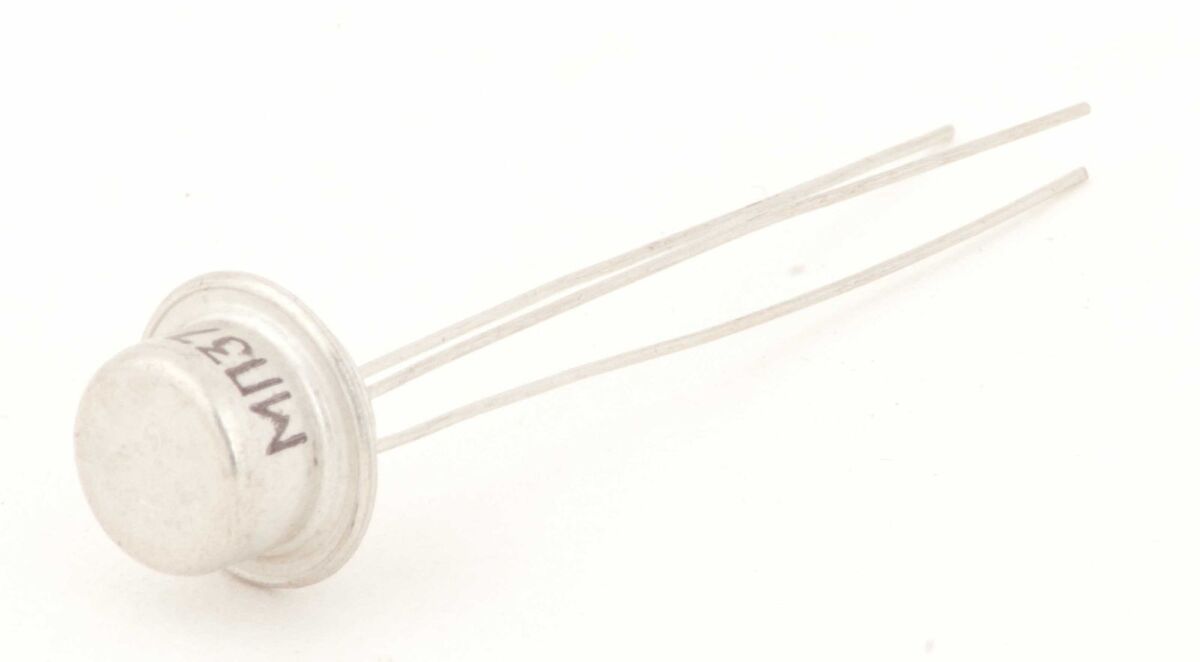 MP37 LOT OF 3 RUSSIAN Ge NPN TRANSISTOR 0.15 W 0.02 A MP37 LOT OF 3 RUSSIAN Ge NPN TRANSISTOR 0.15 W 0.02 A